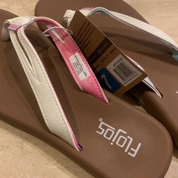 Flojos Flip Flops - Picture 2 of 5